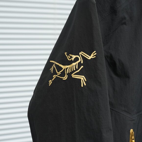 Arc'teryx Black and Gold Hooded Jacket Men's - Picture 5 of 9